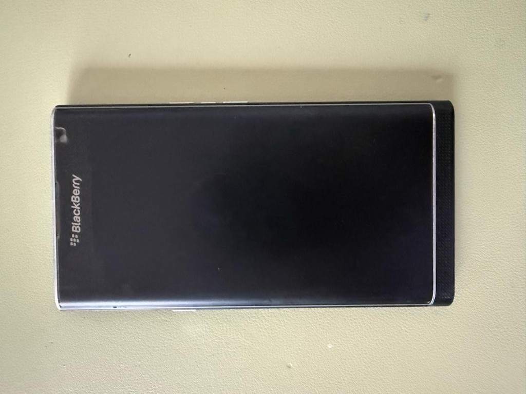 Blackberyy Priv - Android - 15