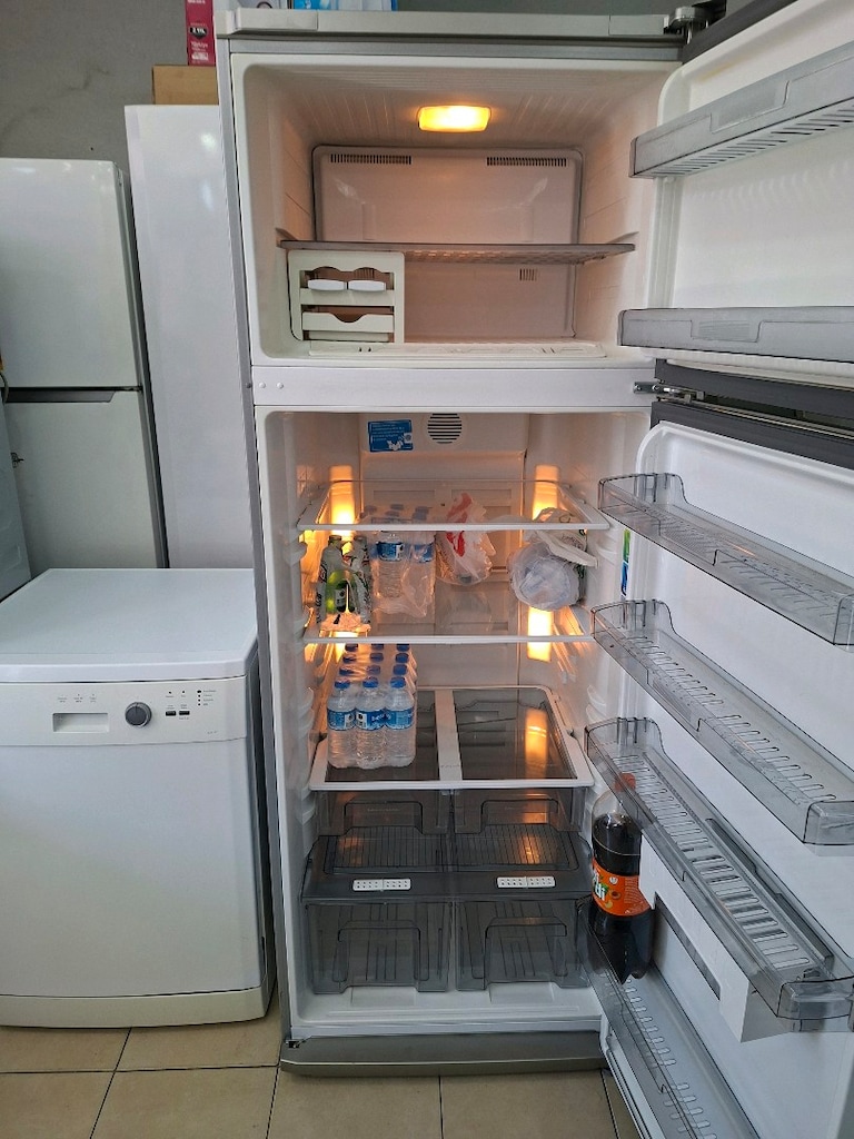 BEYOGLU SPOTTAN garantili çok temiz buzdolabı - 2