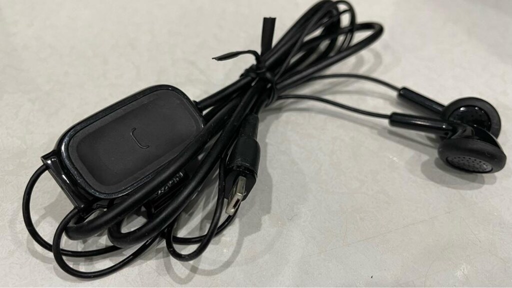 NOKIA ORJINAL KABLOLU KULAKLIK MICRO GİRİŞLİ 500₺ - 2