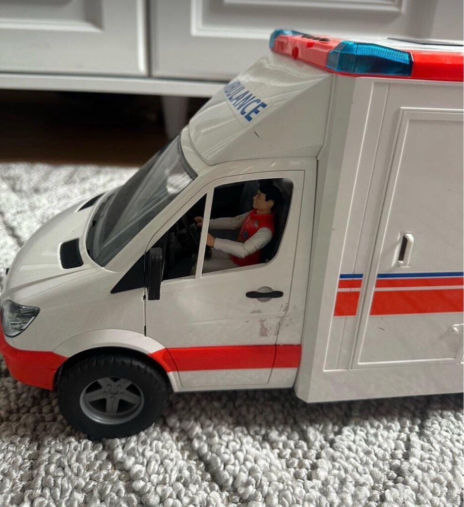 Bruder Mercedes Benz Sprinter Ambulans - 4
