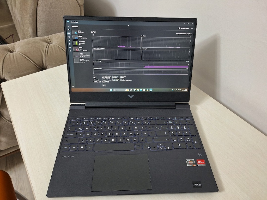 HP Victus oyuncu laptopu 16 gb RAM mouse ve klavye hediye - 2