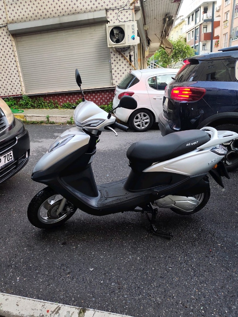 ilk sahibinden 125cc Rs7 yeni muayeneli - 2