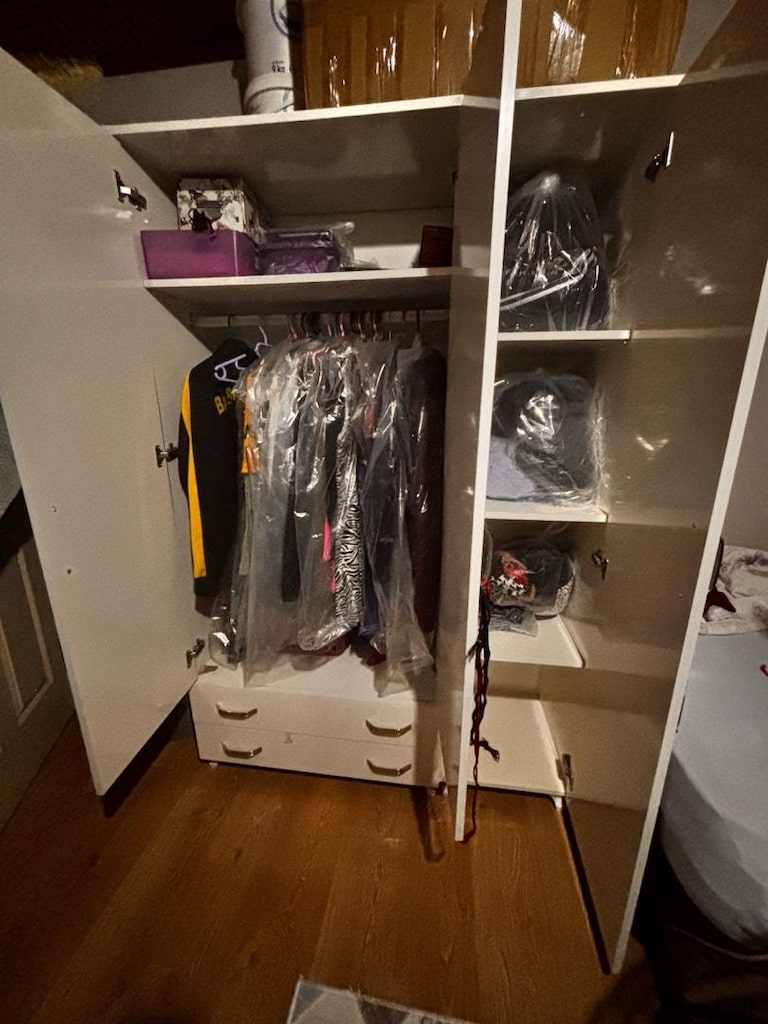 3 kapaklı gardırop - 10
