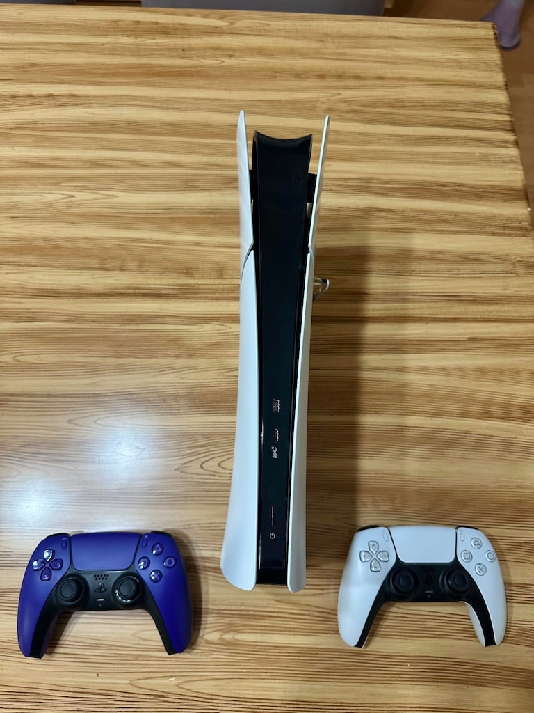 PlayStation 5 Slim Dijital Sürüm 1 TB | 2 Orijinal DualSense Kol - 3