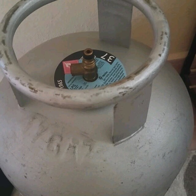 3 adet boş 12 kg mutfak tüpü