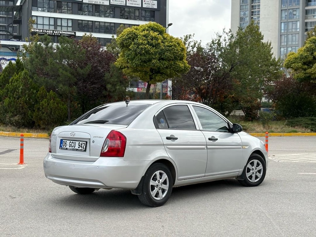 Hyundai Accent Era 1.4 Team(ov) OTOMATİK - 4