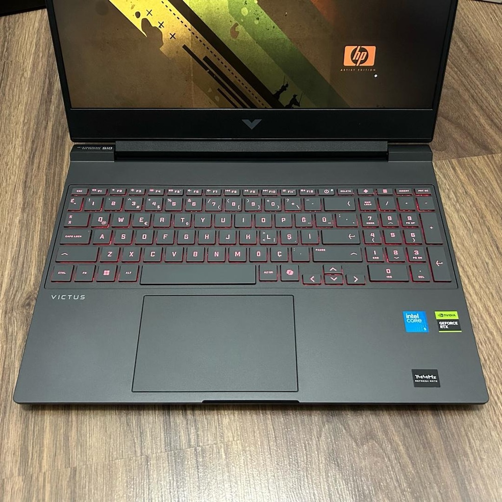 Hp Victus Gaming Laptop RTX5050 - 4