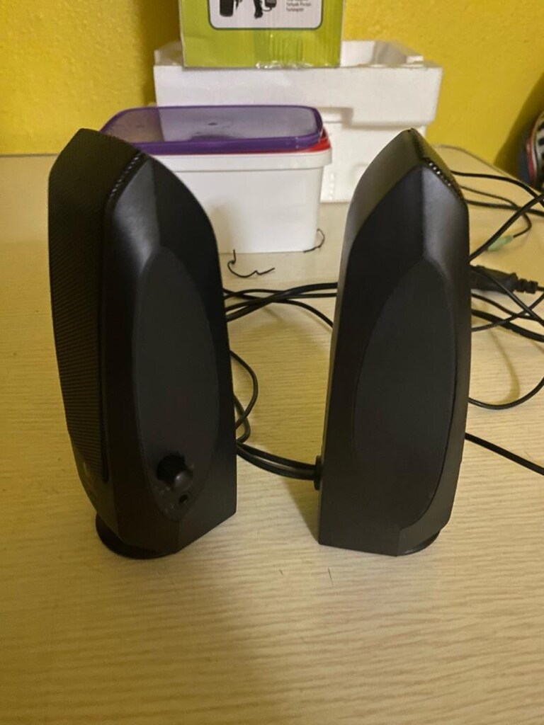 Logitech S220 2+1 - 6