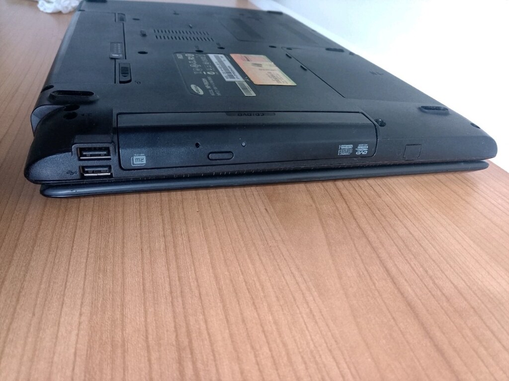 Samsung R620 yedek parçalık 16 inç özel ekran - 4