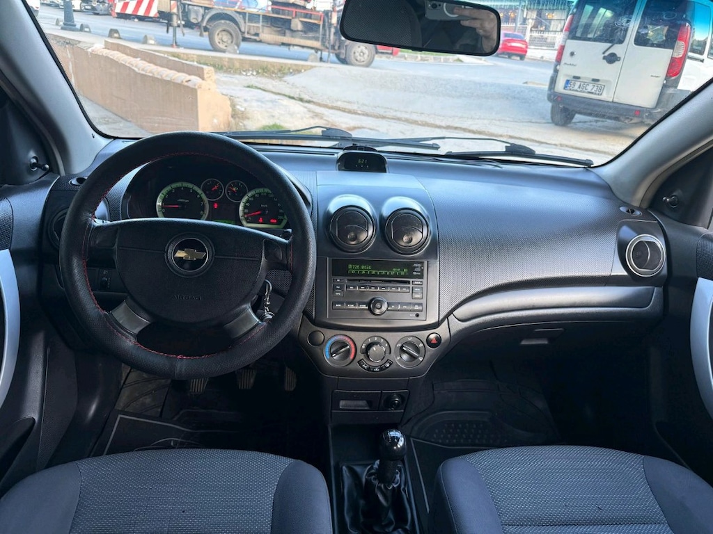 Chevrolet aveo 1.2 - 3