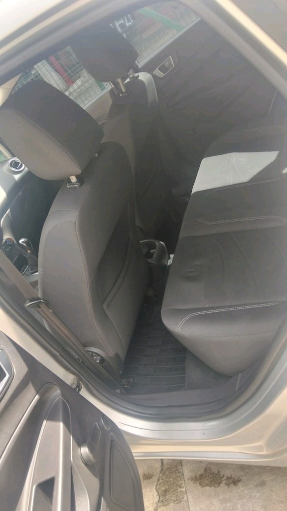2013 model ford fiesta 1.25 trend - 2