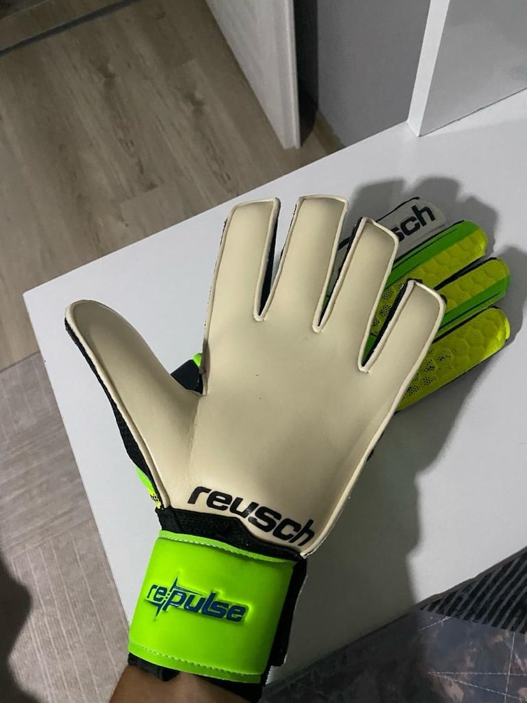 reusch kaleci eldiveni - 2