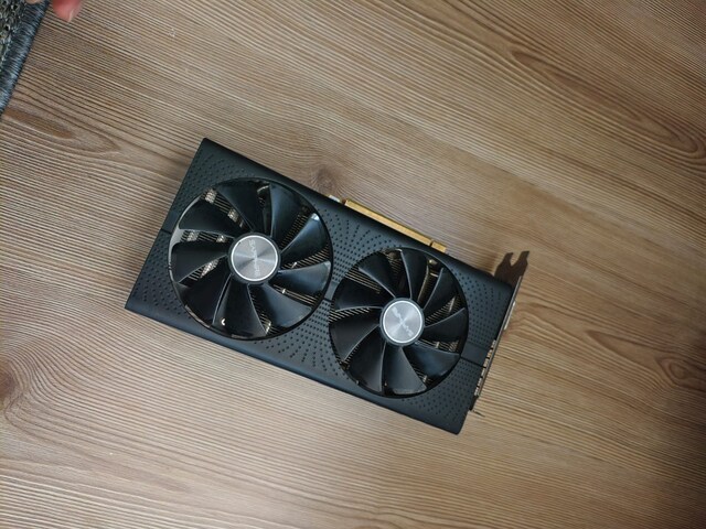 SAPPHİRE RX 580 8 GB EKRAN KARTI