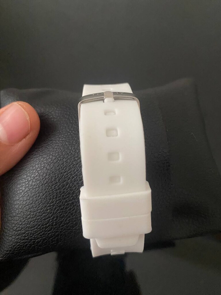 sıfır & kutulu Tommy Hilfiger Erkek Kol Saati - Silikon Kordon - 5
