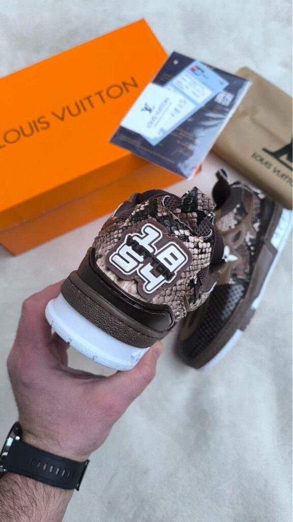 ‼‼LOUIS VUITTON SKATE SNEAKER – BROWN UNISEX - 11
