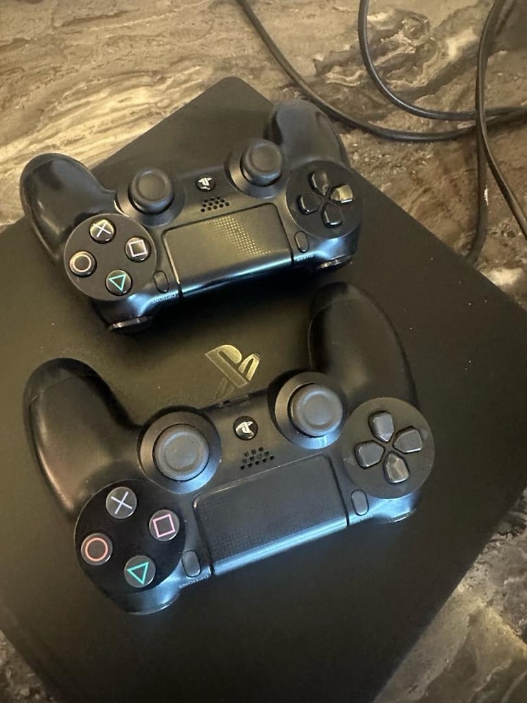 Playstation ps4 - 4