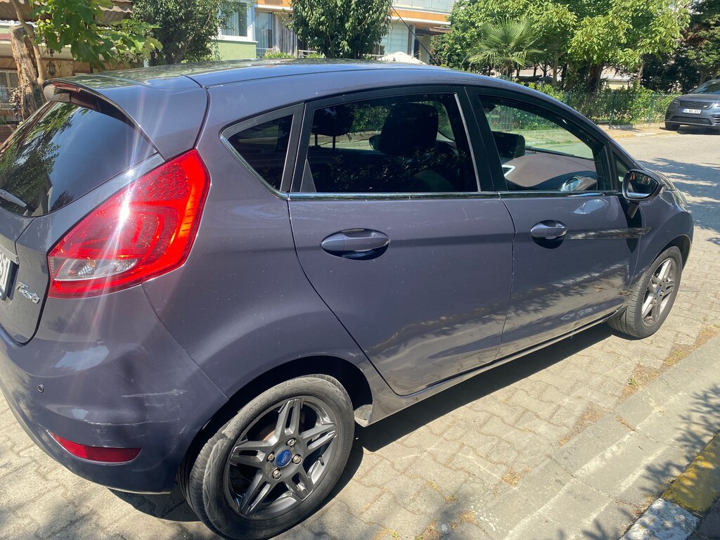 SAHİBİNDEN 2011 FORD FİESTA 1.4 TİTANİUM X OTOMATİK BENZİNLİ - 4