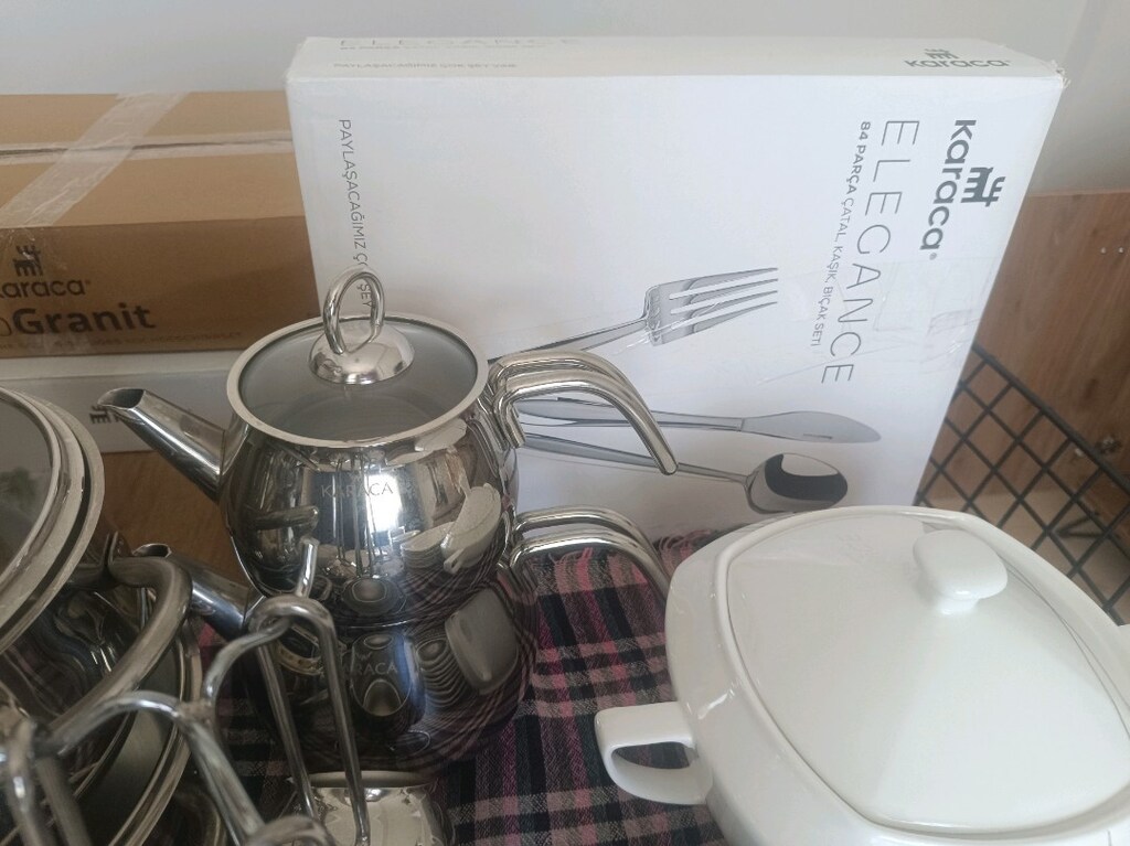ACİL. Karaca 12 Kişilik yemek ve 6 kişilik kahvaltı takim - 2