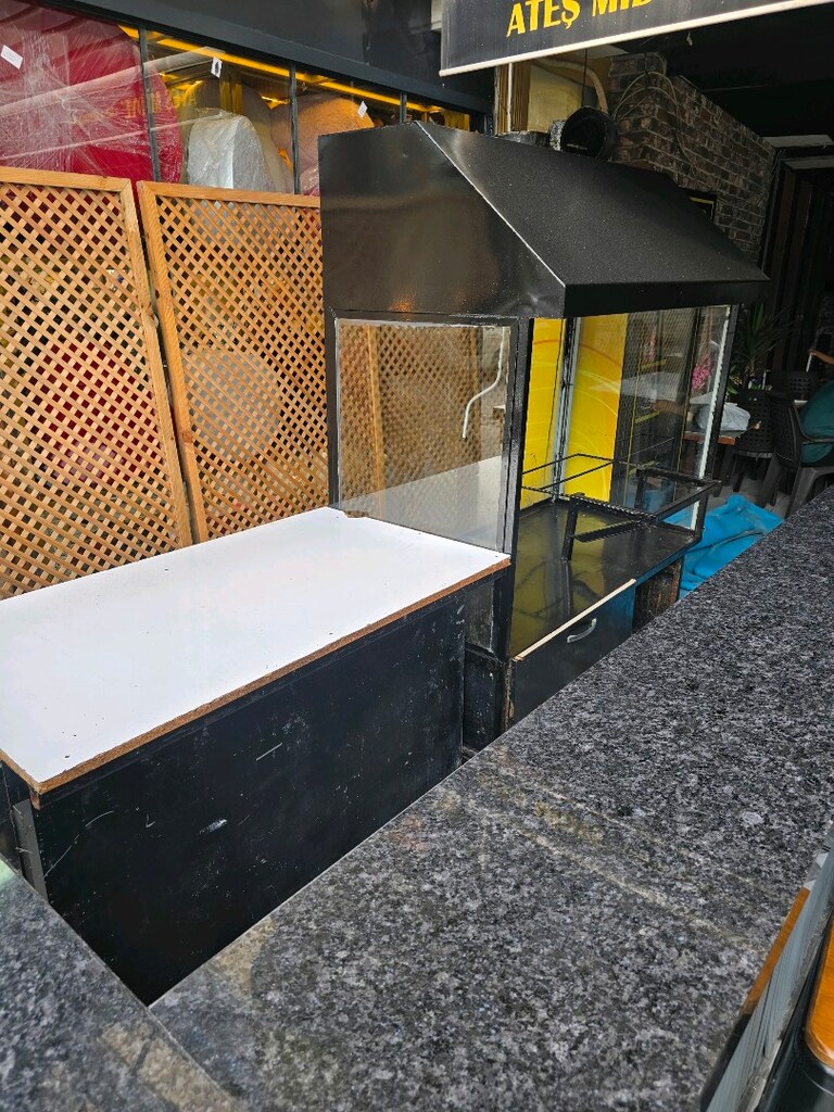 Kebap Kokoreç Döner Tezgahı Ve Baca - 3