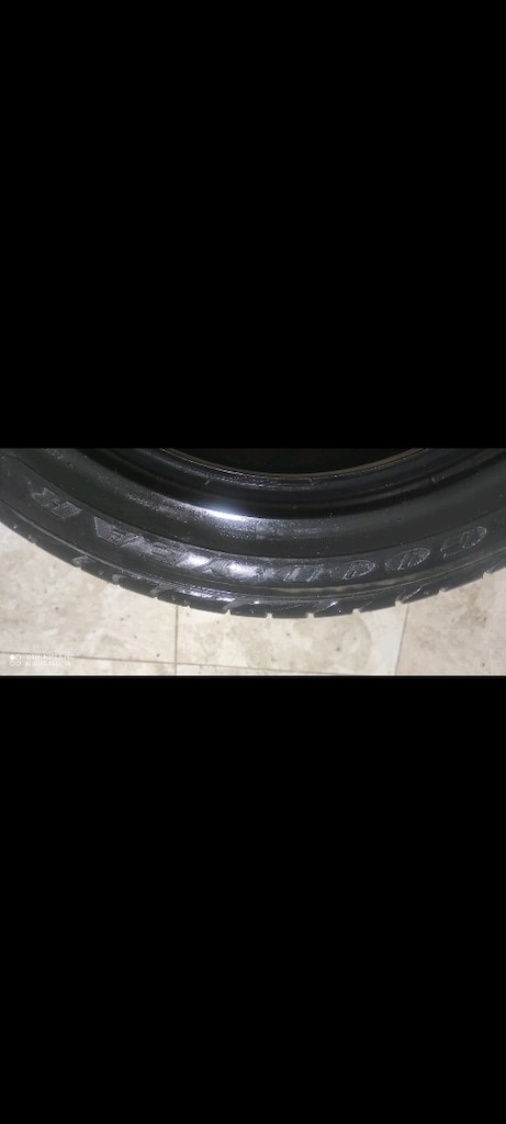 215/55/17 YENİ AYARINDA DİŞ DERİNLİĞİ MÜKEMMEL 2 ADET TOPLAM 4150 tl - 4