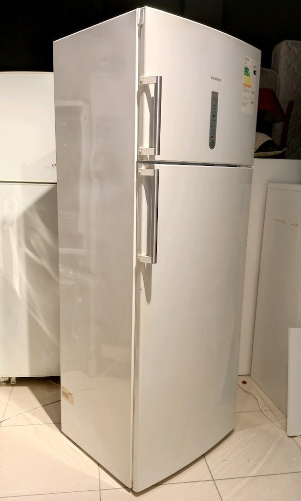 Siemens 378 Litre No Frost Buzdolabı temiz sağlam - 2