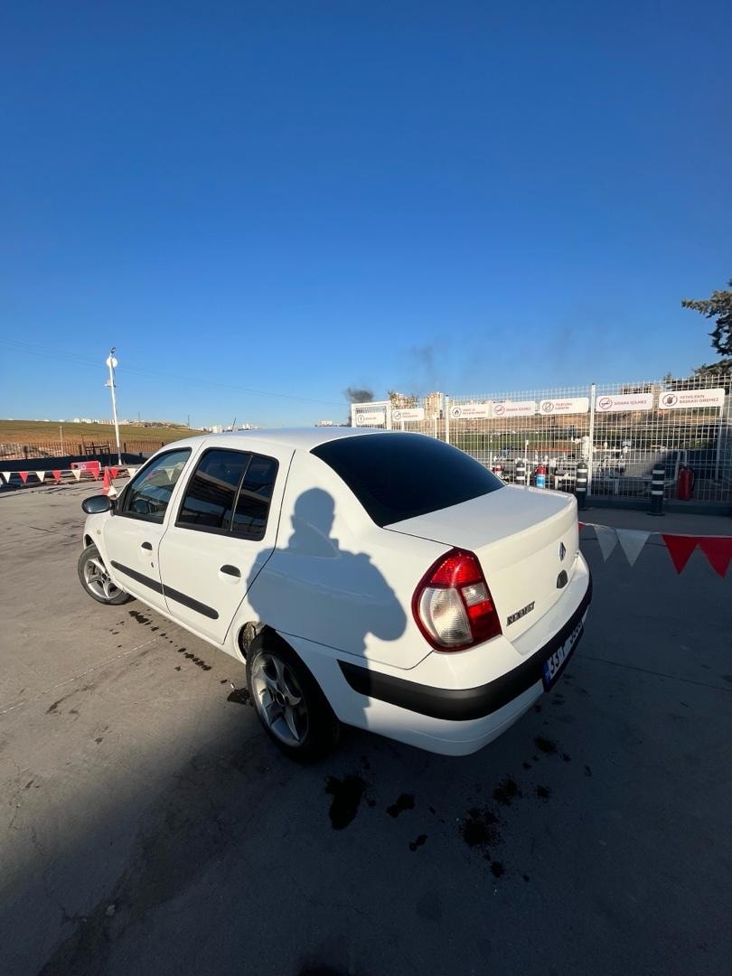 Düşük km Aile aracı clio - 9