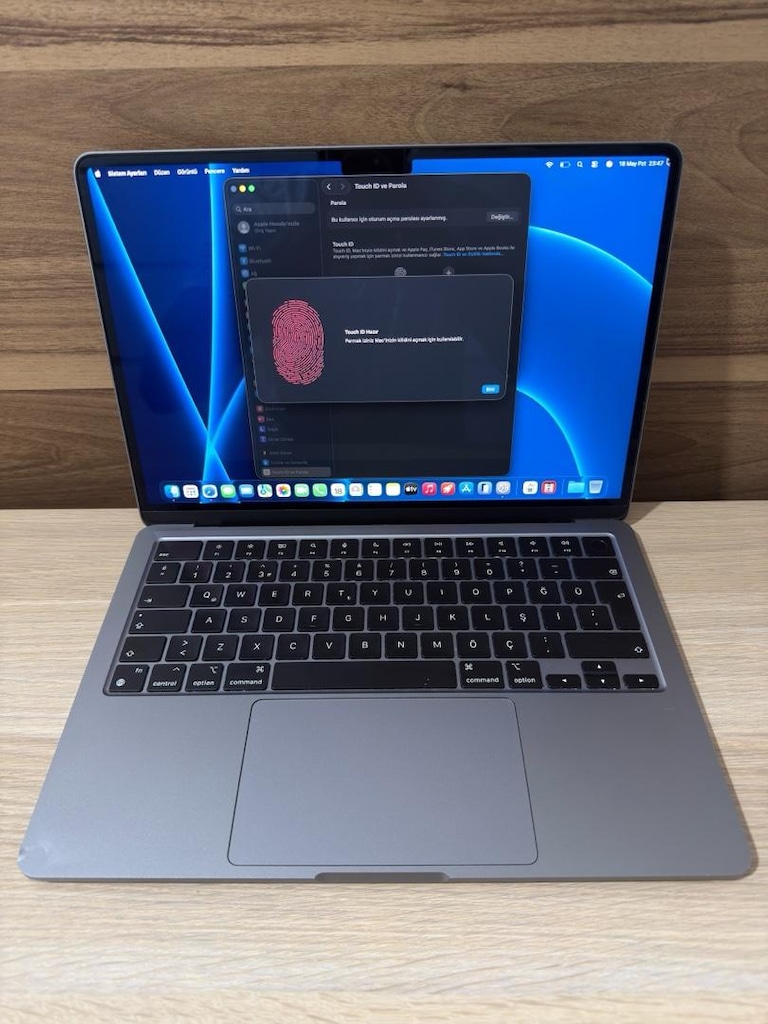 MacBook Air / M2 / 13 inç / 16 GB Ram / 256 GB Ssd - 4