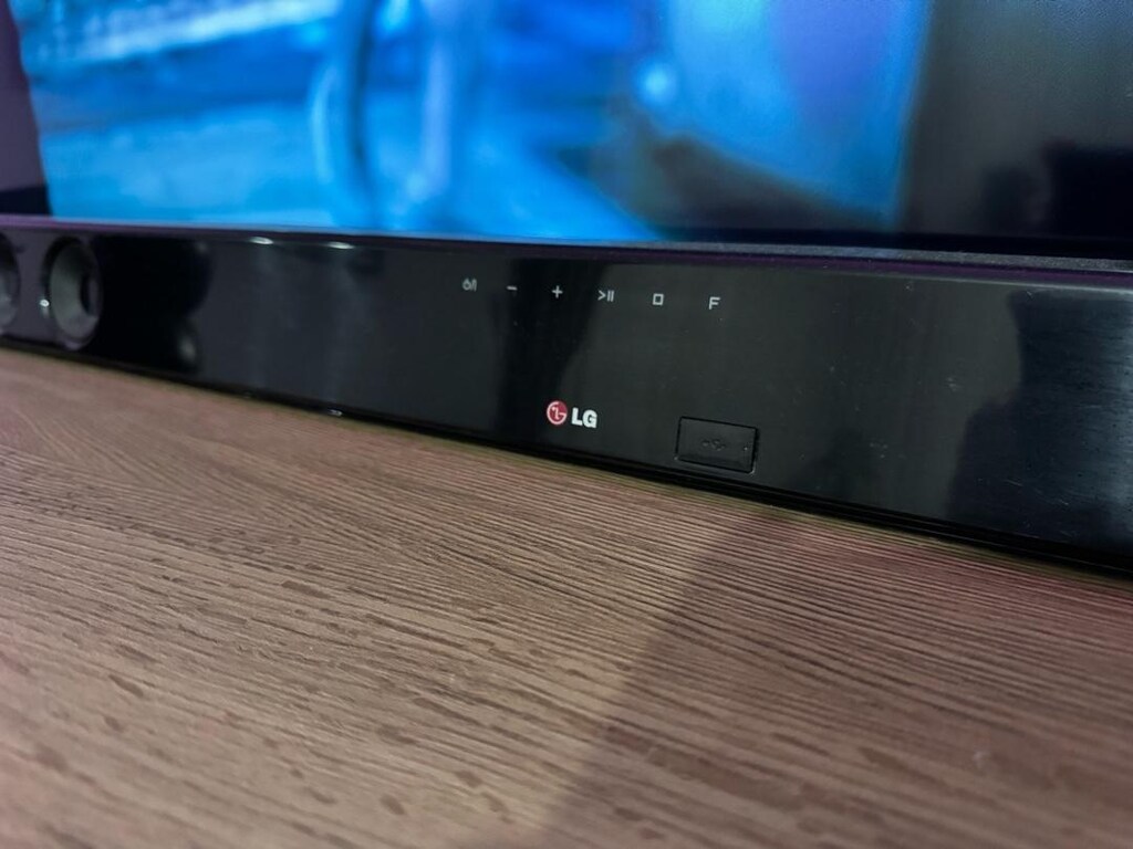 LG SOUNDBAR - 6