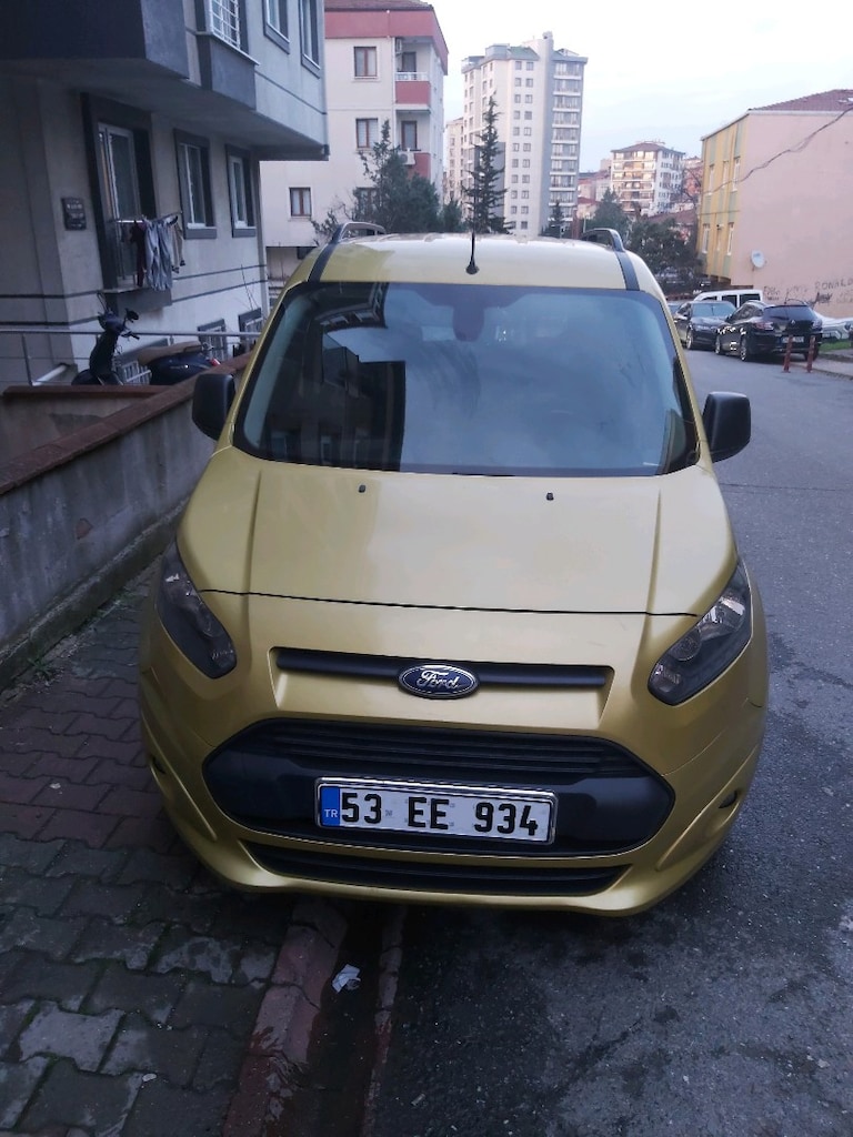 2014 model tourneo connect 143000 de - 7