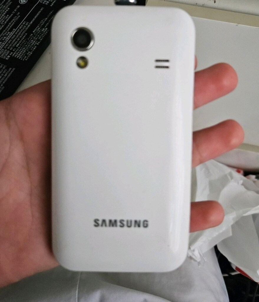 SAMSUNG ACE ANNE BABA TELEFONU TEMİZ SORUNSUZ SİYAH VE BEYAZ MEVCUT - 2