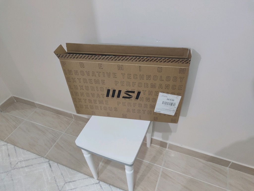 MSI VECTOR 12GB RTX5070Tİ CORE ULTRA 7 255HX 16RAM 1TBSSD 16AY GARANTİ - 11