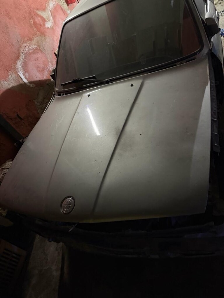 bmw e30 orjinal kaput açık mavi - 2