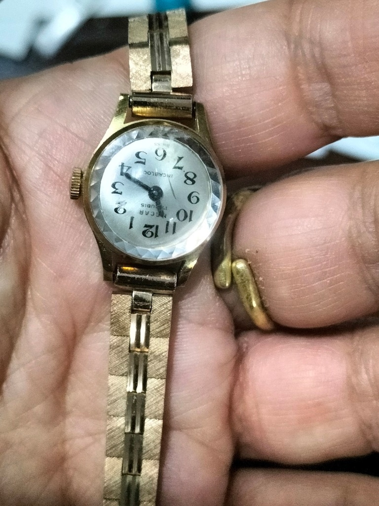 Dönem Gold saat