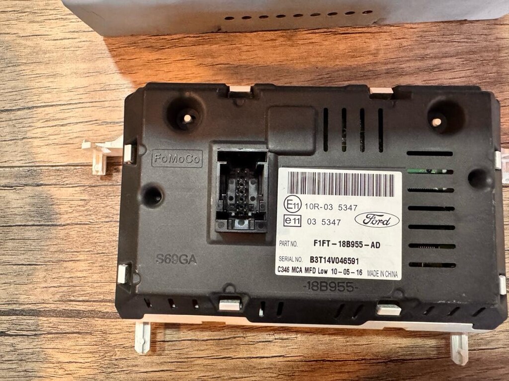 Ford Focus Mk3 çıkma teyp ve multimedya seti - 9