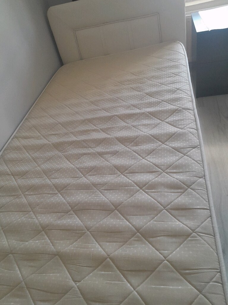 tek kişilik 2 tane yatak - 4