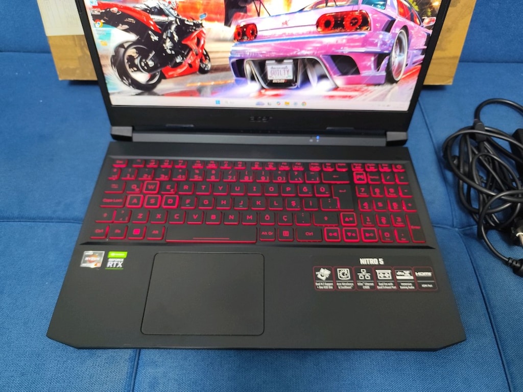 RYZEN 5 5600H + 4 GB RTX 3050 + 16 GB RAM+ 512 SSD - 11