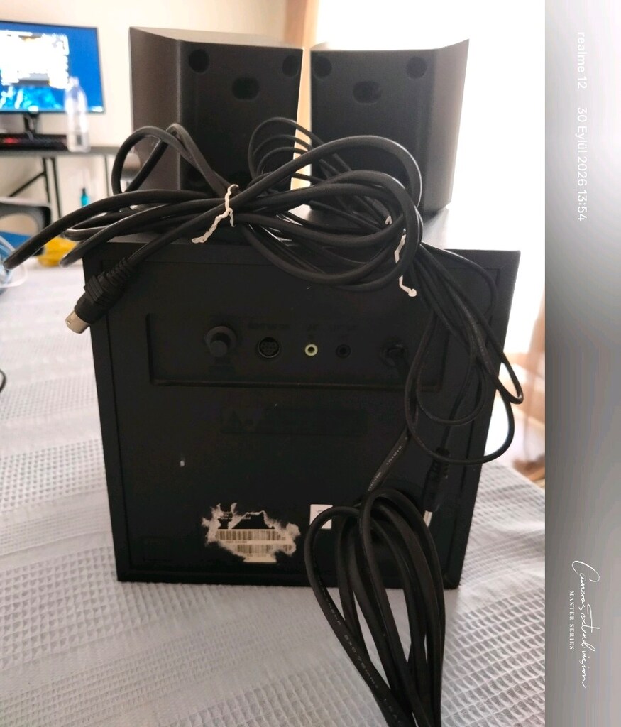 2+1 MASAÜSTÜ HOPARLÖR AÇIKLAMAYI OKUYUNN - 3