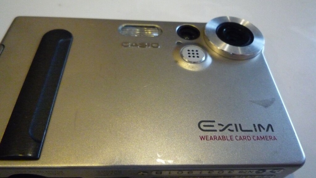 Casio Exilim EX-M1 Dijital Fotoğraf Makinesi Ses Kayıt MP3 Çalar - 7