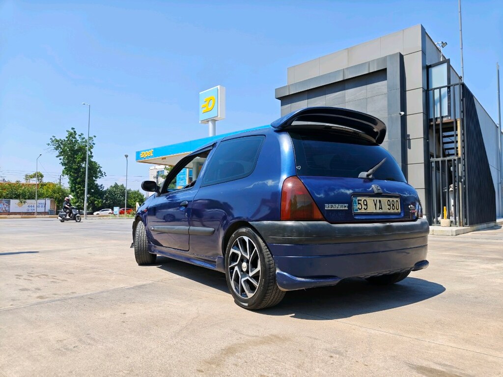 Renault Clio 1.6 Sport - 3