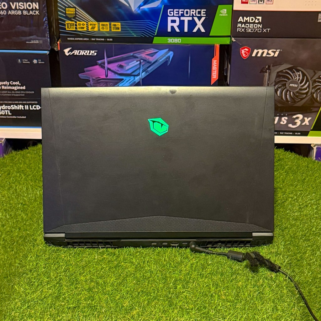 MONSTER TULPAR T7 V20.2 – 17.3" 144Hz IPS / i7-10750H / 32GB RAM - 8