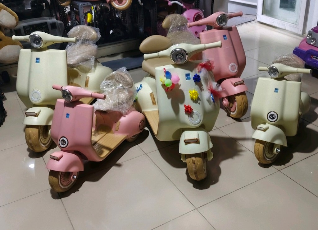 VESPA'LARDA KAMPANYA ORTA BOY 11500 BÜYÜK 22500 AKÜLÜ ARABA SCOOTER - 5
