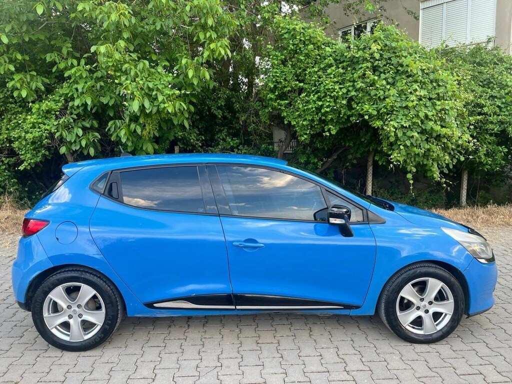 2013 model 0.9 TCe ICON Clio 4 - 8