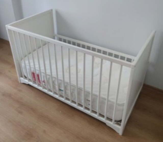 IKEA SOLGUL 60x120 Bebek Karyolası + Yatak / SİLİVRİ YENİ MAHALLE