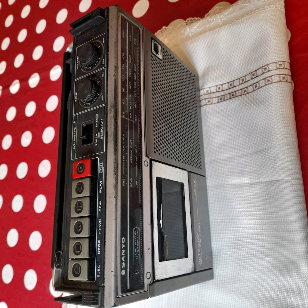Sanyo Nostaljik Radyolu Kasetçalar (Parçalık / Dekorluk) - 2