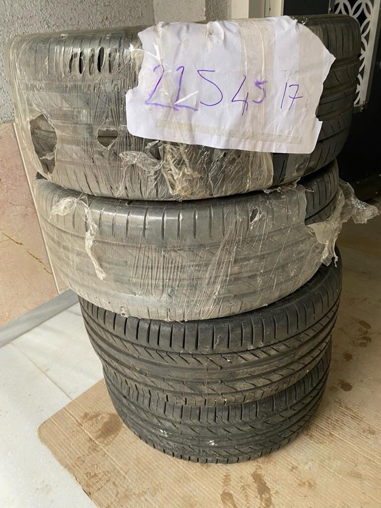 225 45 17 - 3