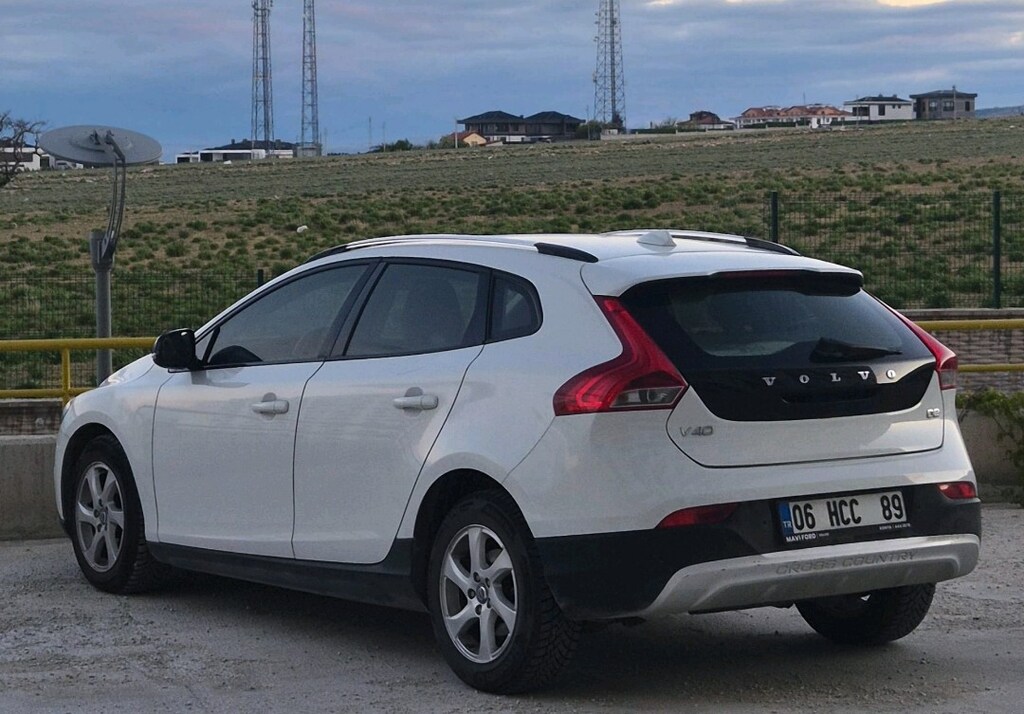 Temiz düşük km otomatik ağır bakımları yapılmış konforlu araç - 3