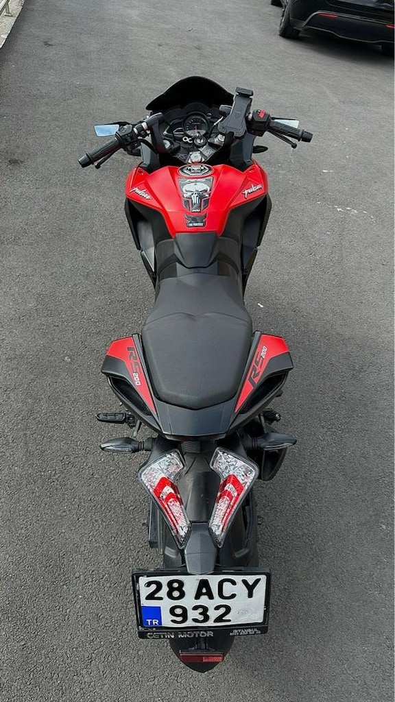 BAJAJ RS 200 - 10
