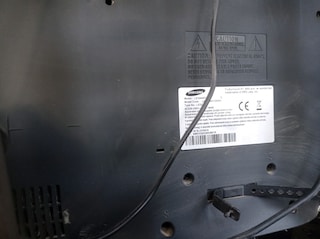Samsung 82 ekran sorunsuz sıfır gibi tertemiz LCD TV - 6