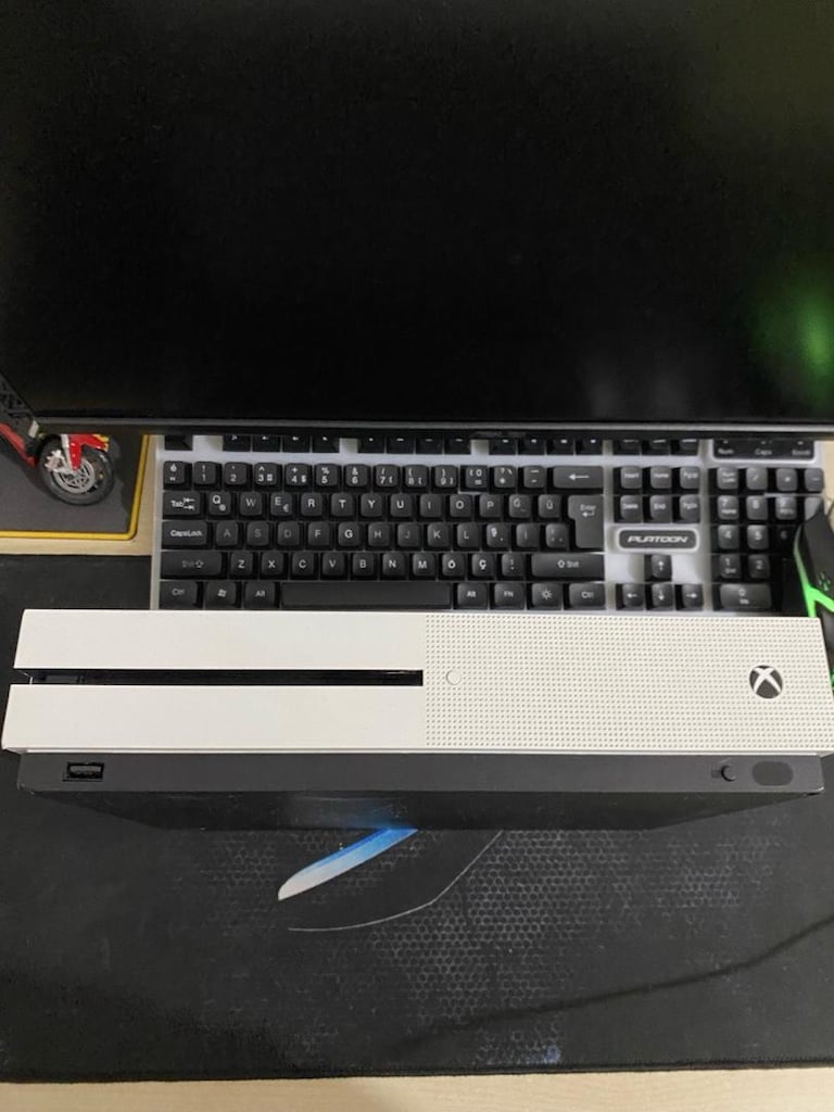 TERTEMİZ BAKIMLI XBOX ONE S 1TB BOL OYUNLU - 8