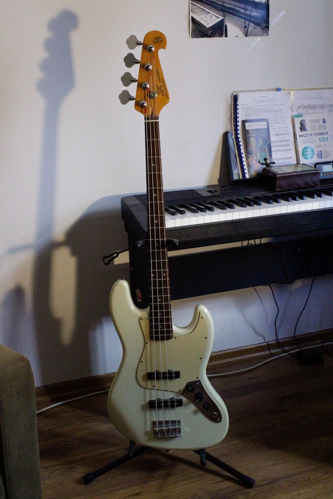 SX SJB62+/OWH 4 Telli Bass Gitar